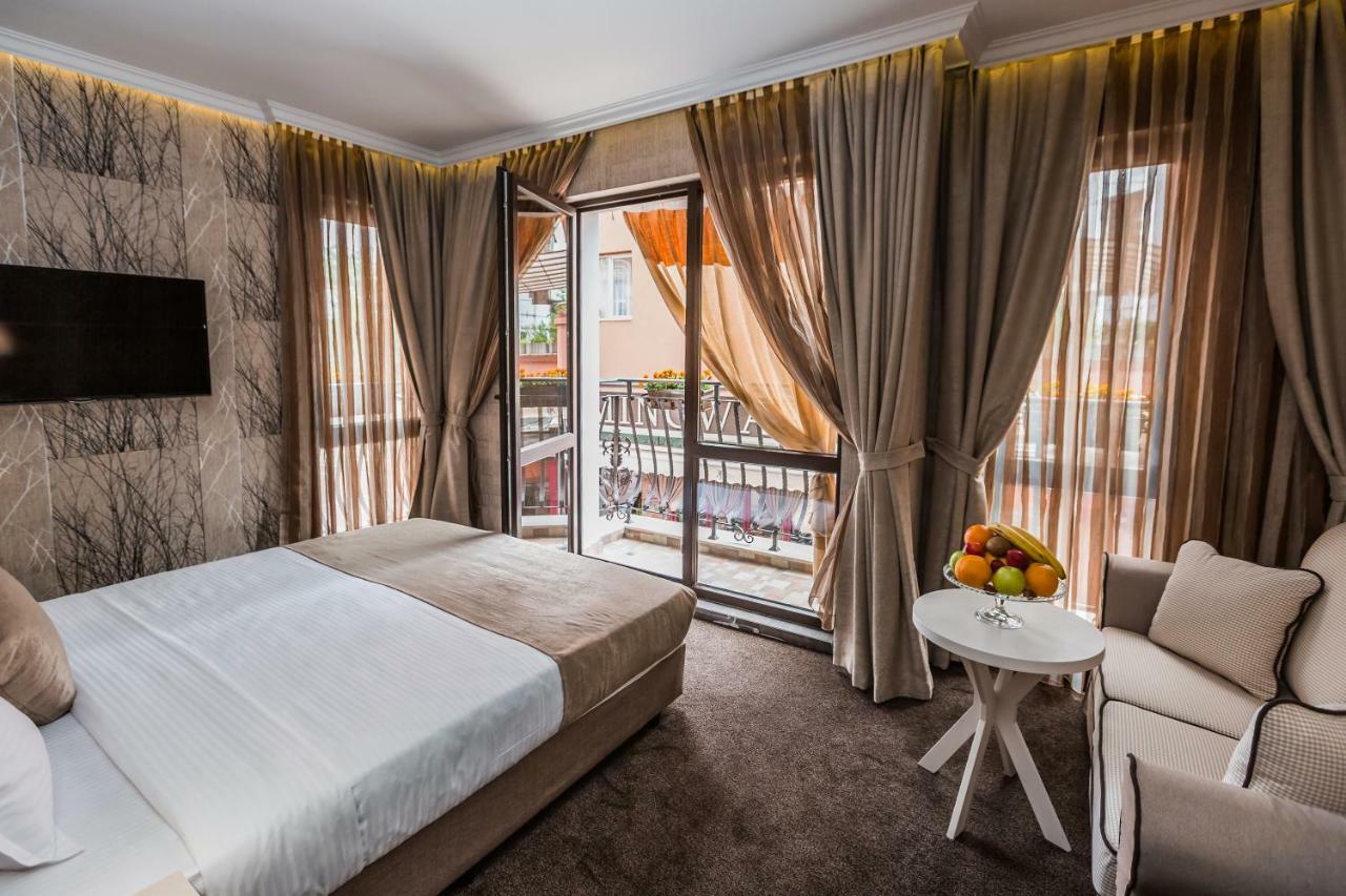 8 1/2 Art Guest House Plovdiv Ngoại thất bức ảnh